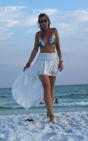 A Spenish  skirt white